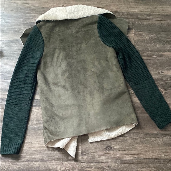 Madison & Lola Women's Green Fleece Cardigan Size M - Picture 7 of 7